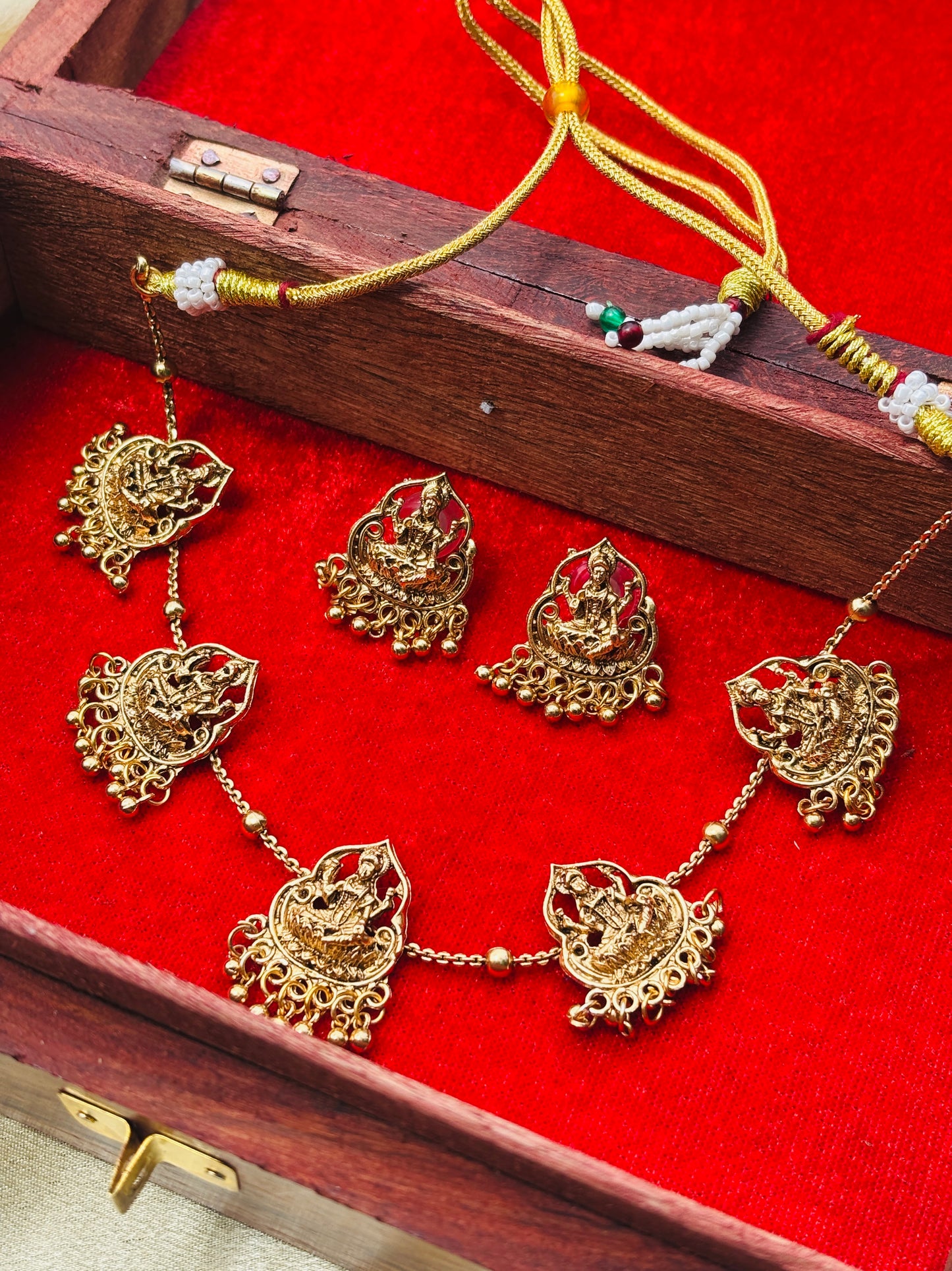 Maha Lakshmi Choker