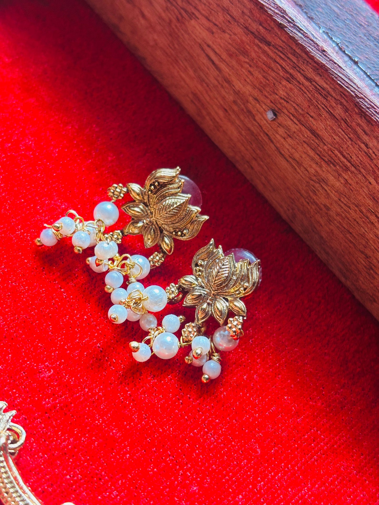 Lotus Pearl Choker