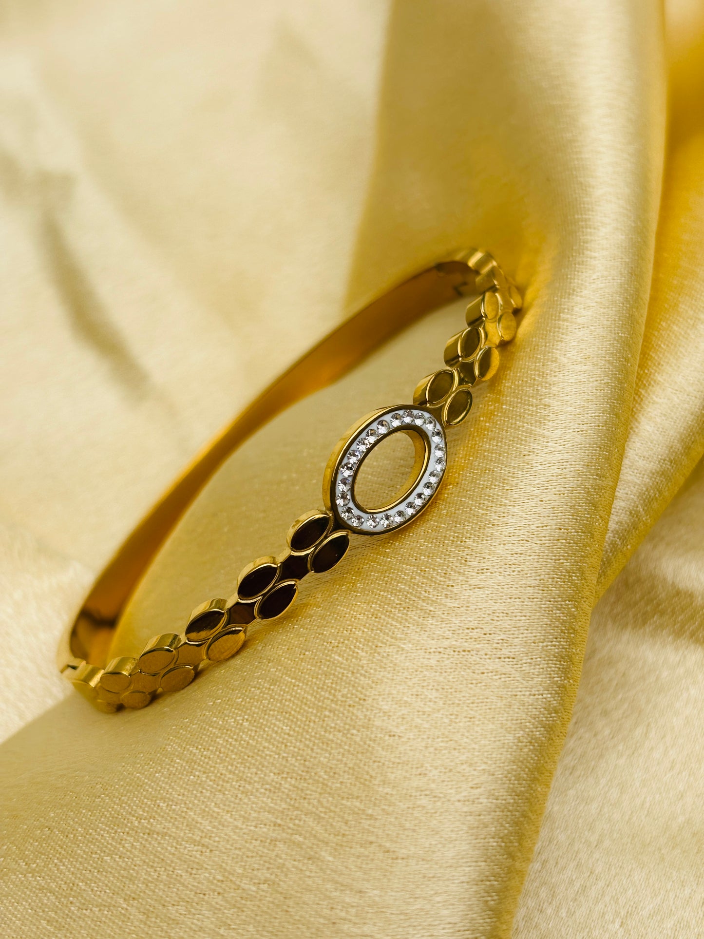 The Oval Crystal