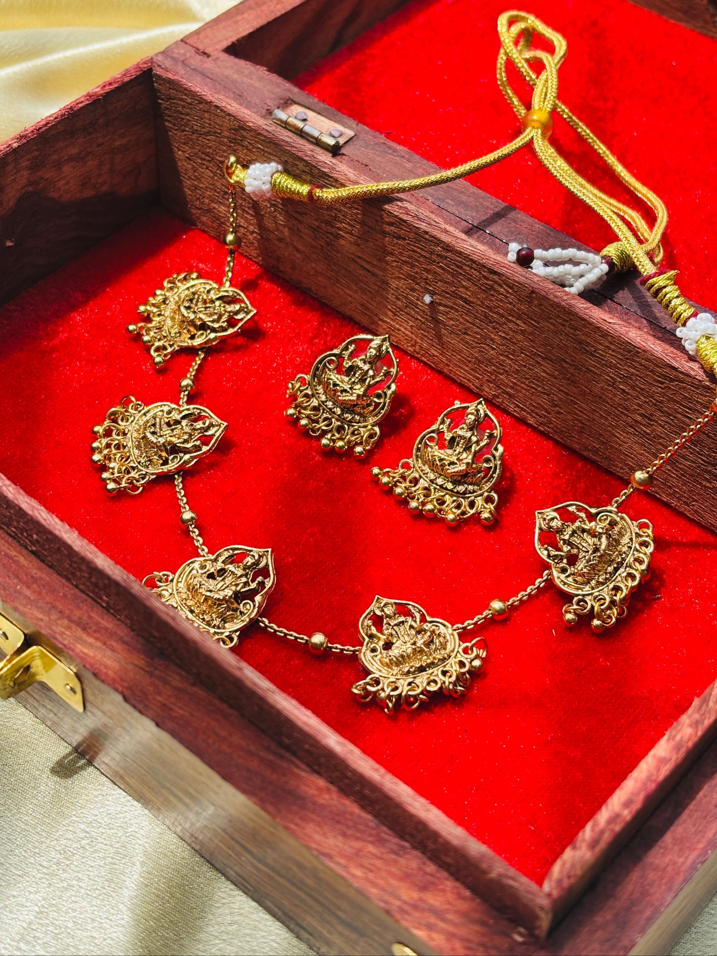 Maha Lakshmi Choker