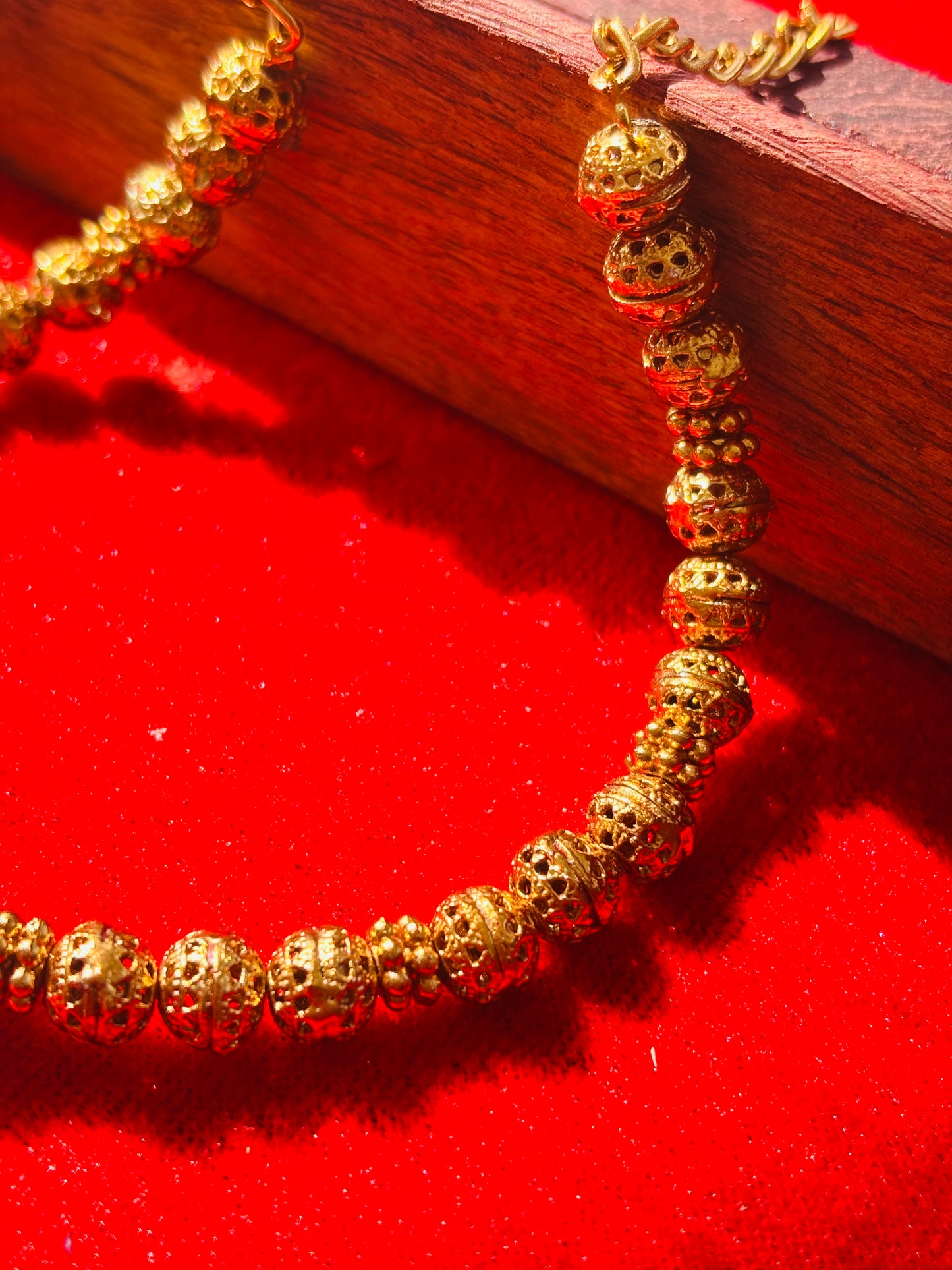 Ratna Bead