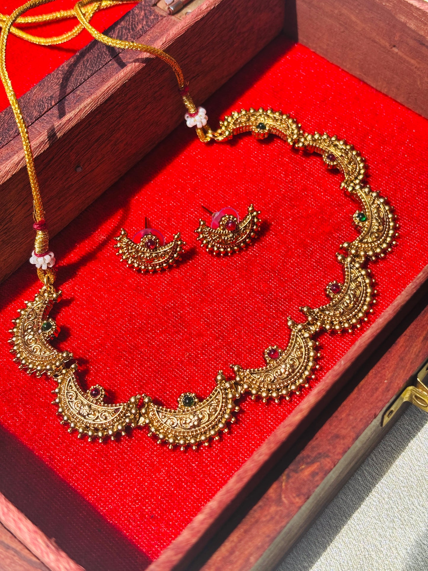 Chandra Jyoti Choker