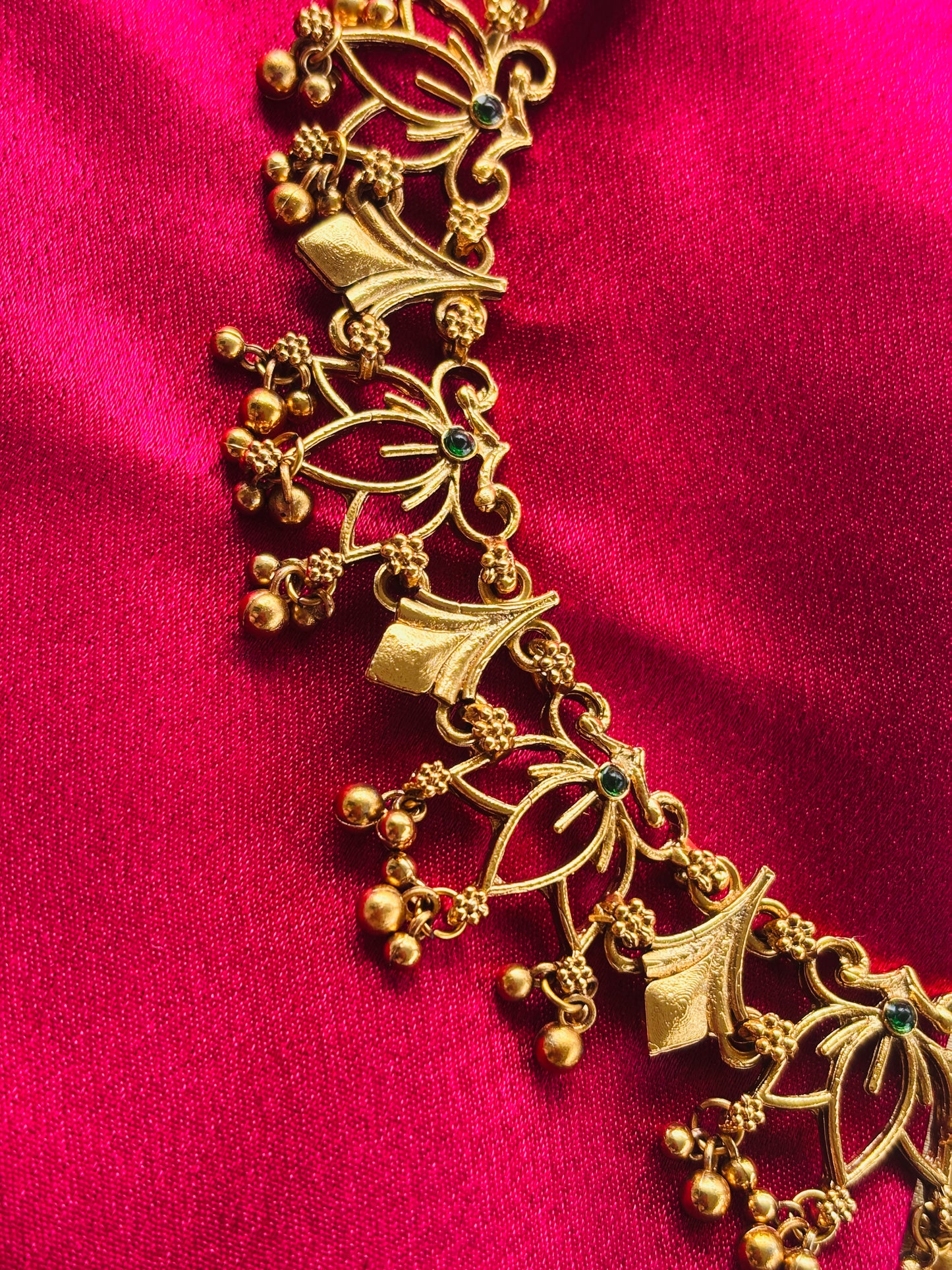 Vrinda Floral Antique Set