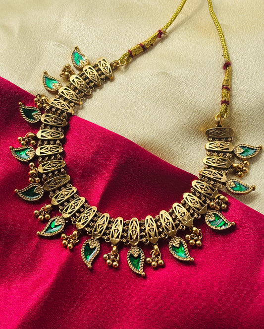 Emerald Mango Antique Necklace