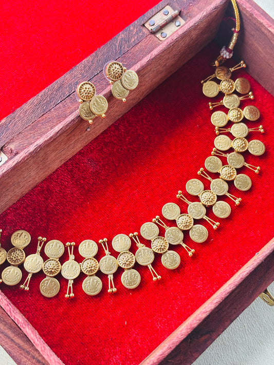 Kasu Mala (Coin with Kolli)