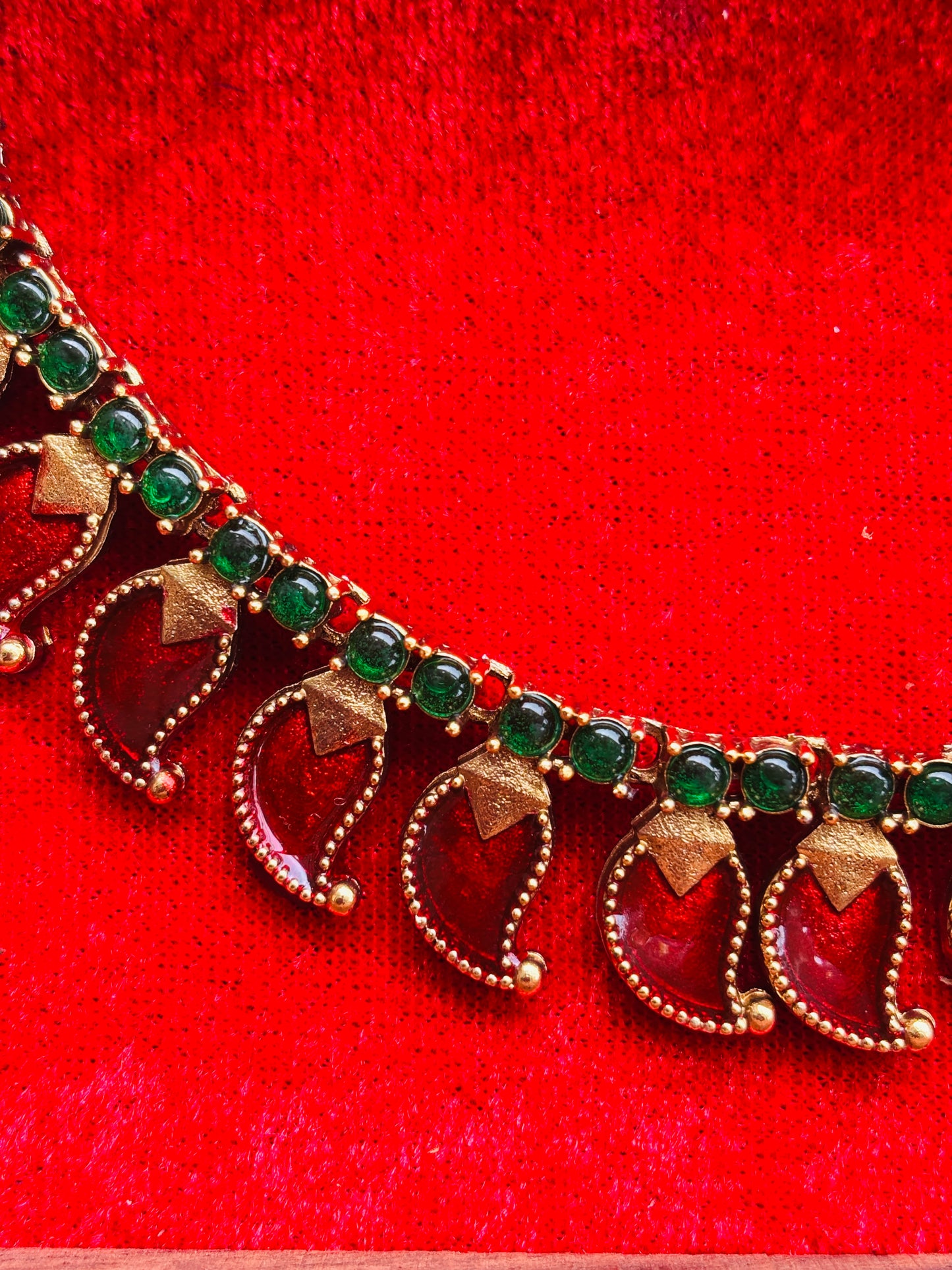 Palakka Mala — Kerala Traditional Red & Green Necklace