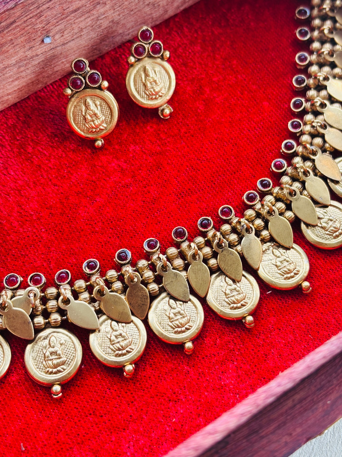 Ruby Coin Elakkathaali