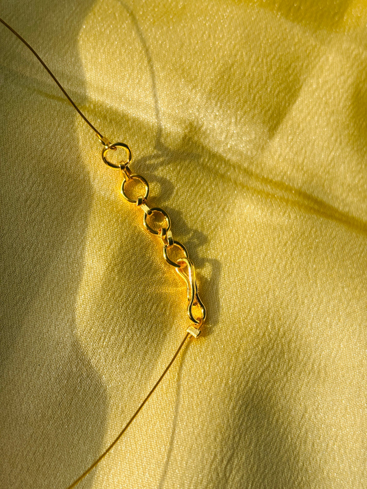 Floral Bloom Invisible Chain