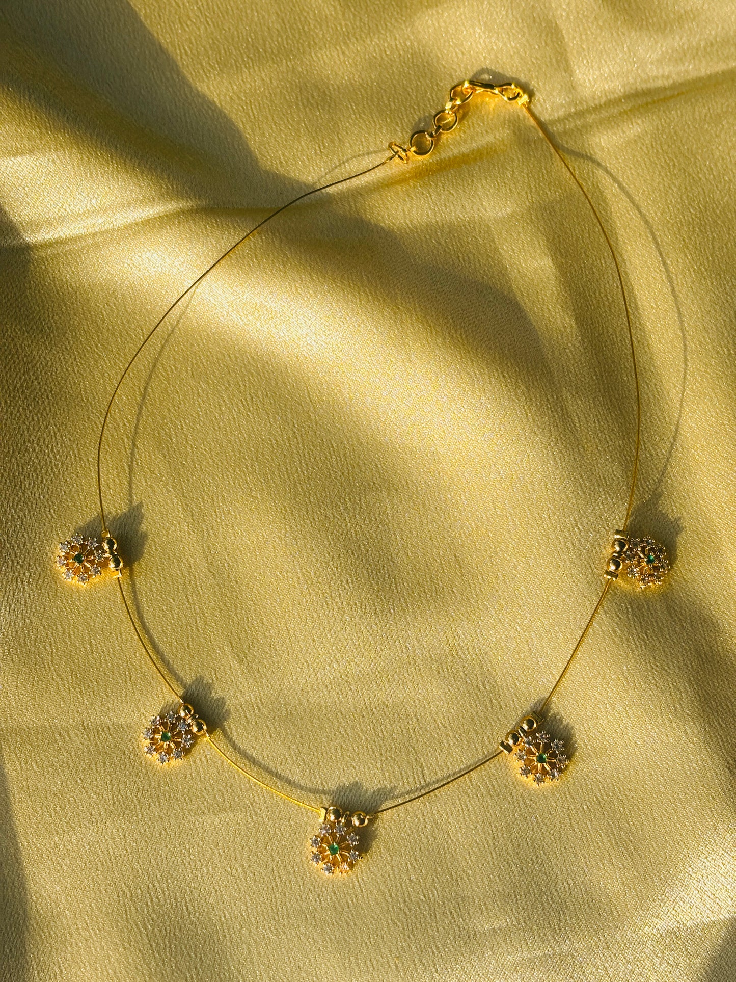 Floral Bloom Invisible Chain