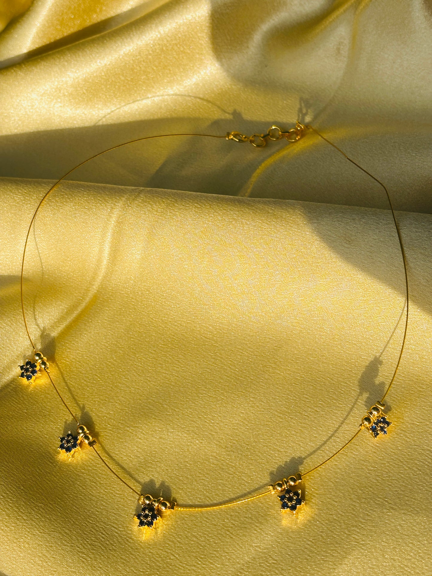 Nilambari Invisible Chain