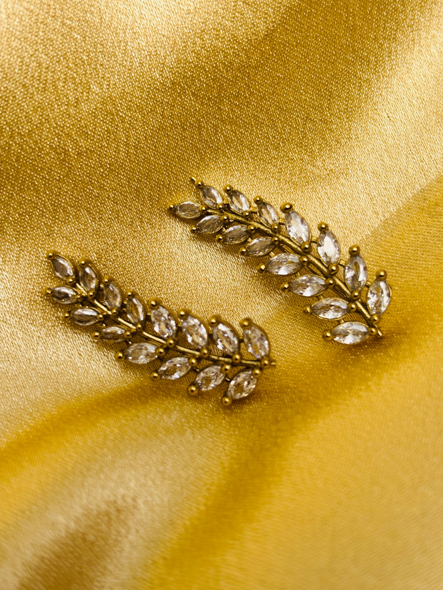 CZ Wheat Leaf Cuff