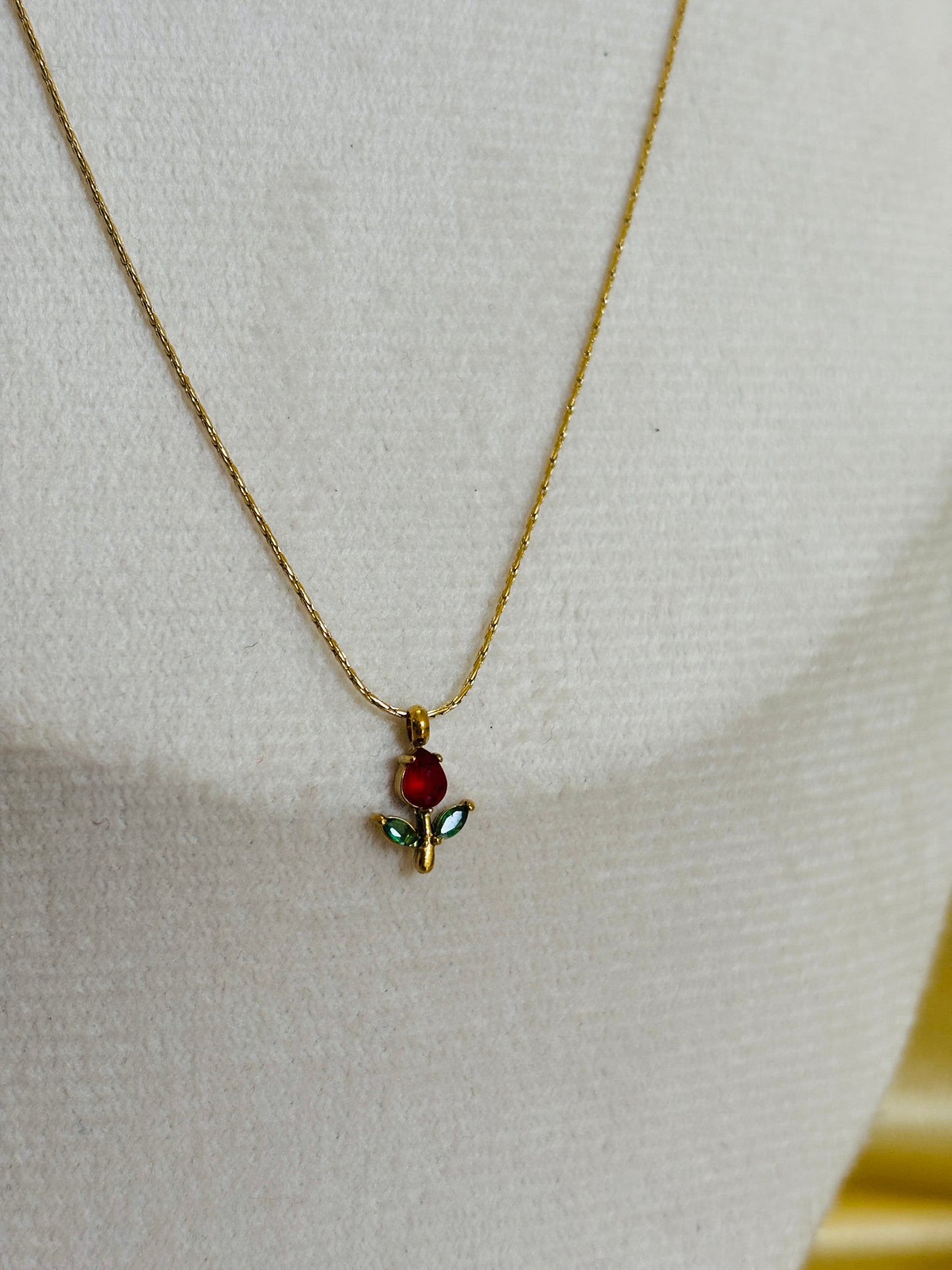 Red Rose Crystal Gold Necklace