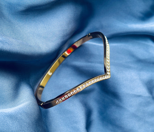 Chevron Pavé Gold Bangle