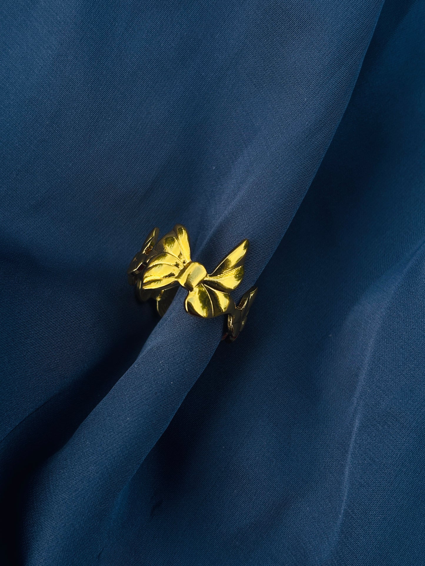 Sculpted Bow Gold Ring