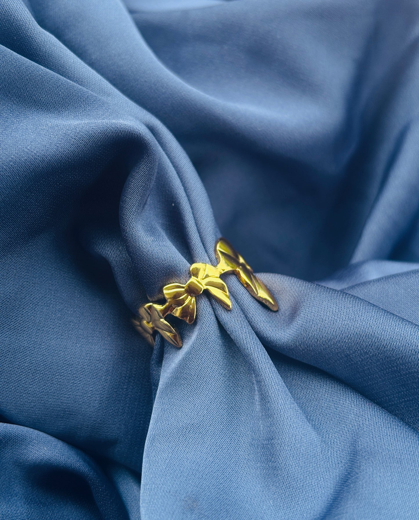 Sculpted Bow Gold Ring