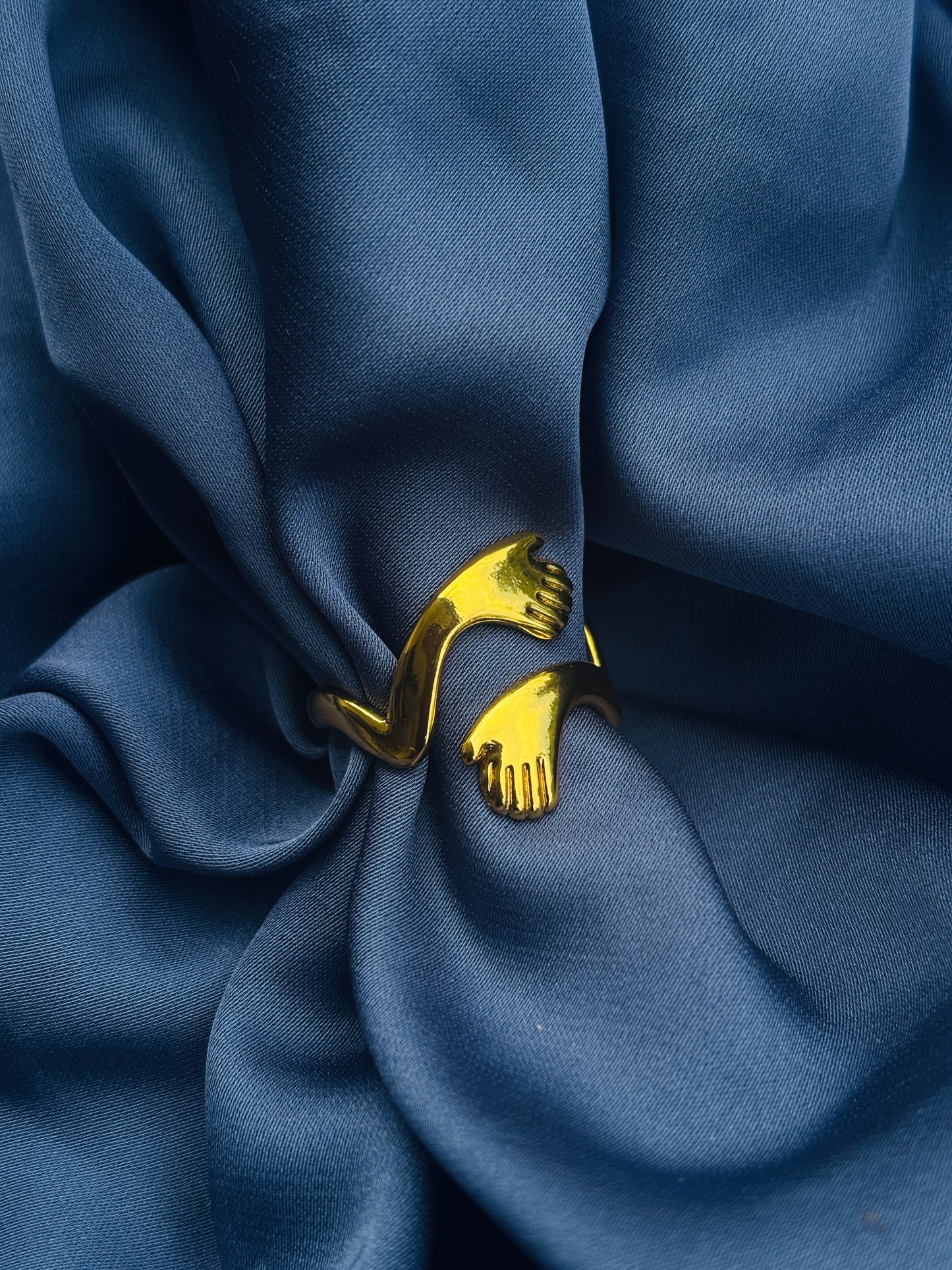 Hug Gold Wrap Ring