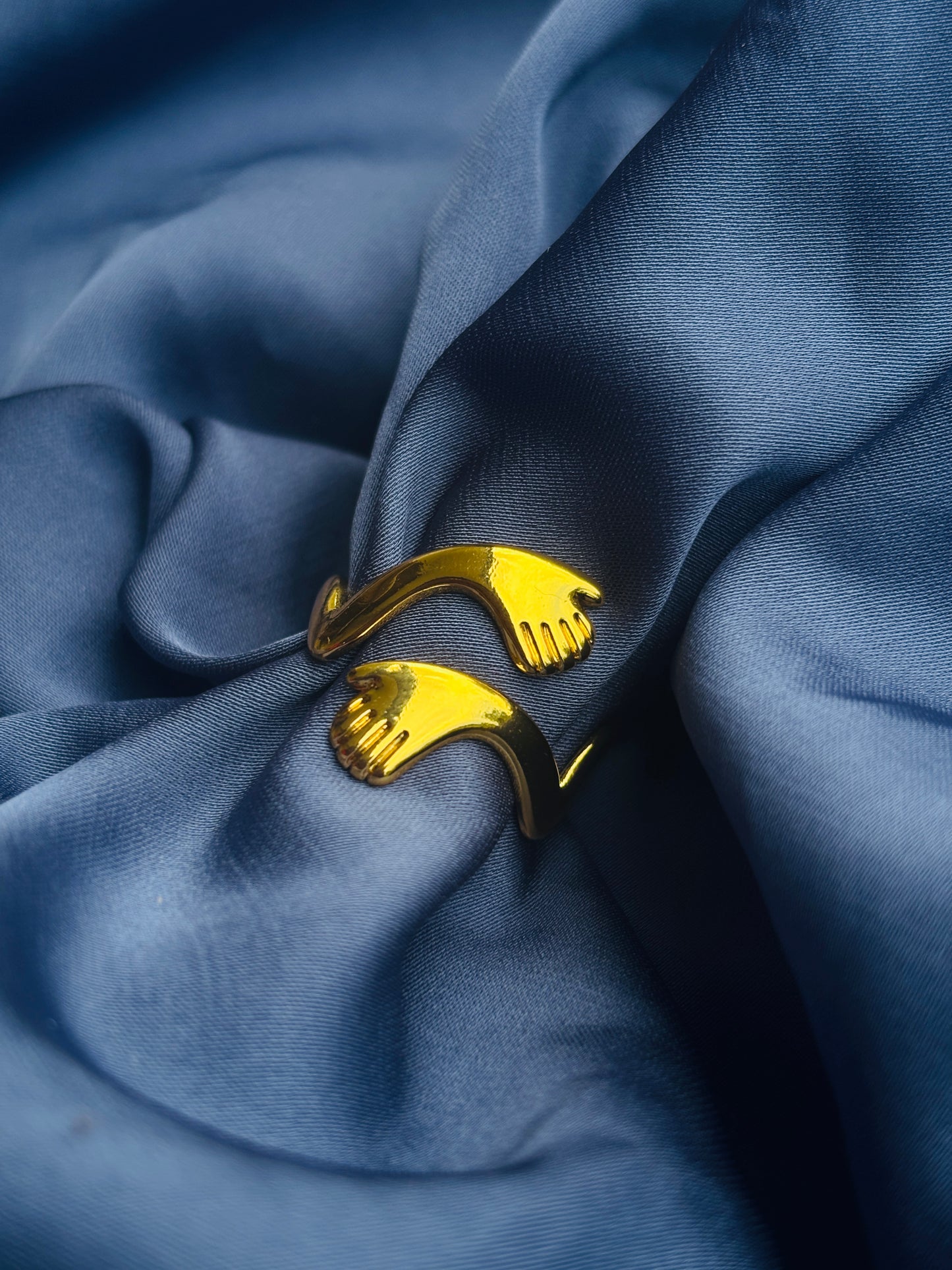 Hug Gold Wrap Ring
