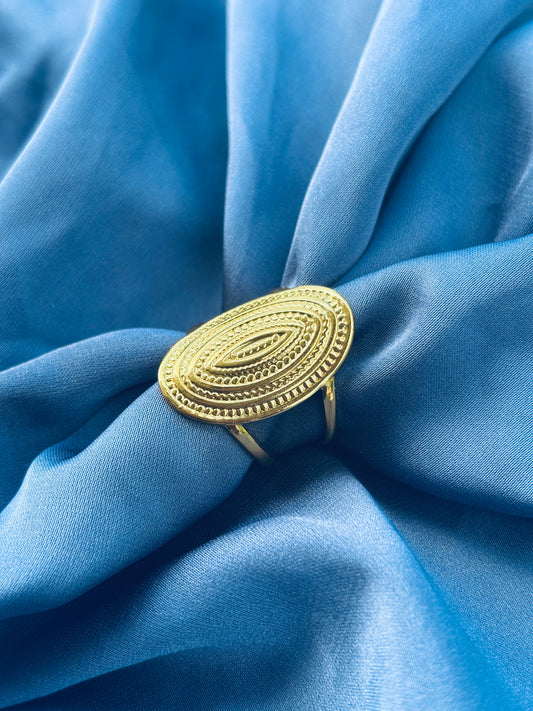 Regalia Oval Anti-Tarnish Ring