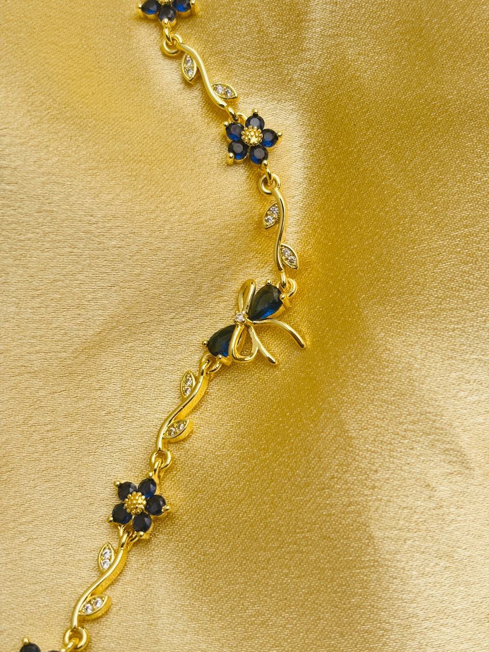The Signature Bow Bacelet