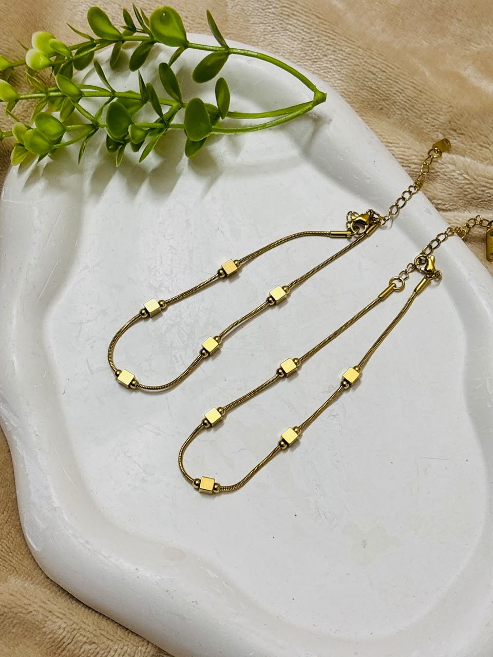 Vera Cube Chain Anti-Tarnish Anklets