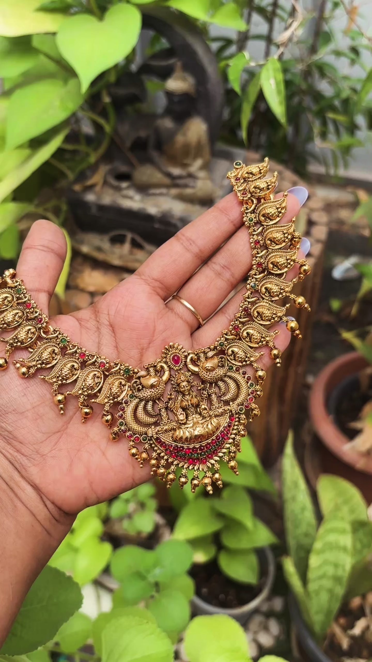 Load video: Temple Jewellery